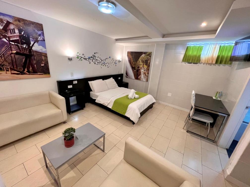 Destiny Hotel บาญอส ภายนอก รูปภาพ