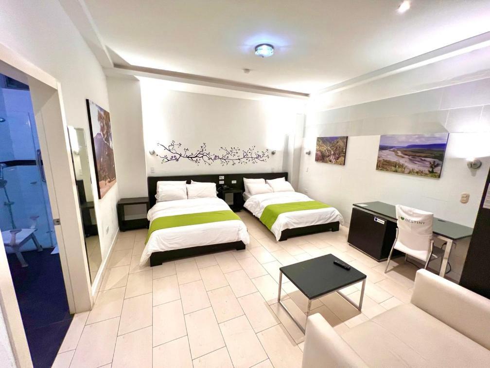 Destiny Hotel บาญอส ภายนอก รูปภาพ