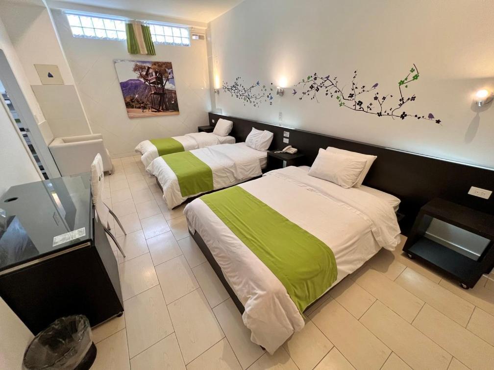 Destiny Hotel บาญอส ภายนอก รูปภาพ