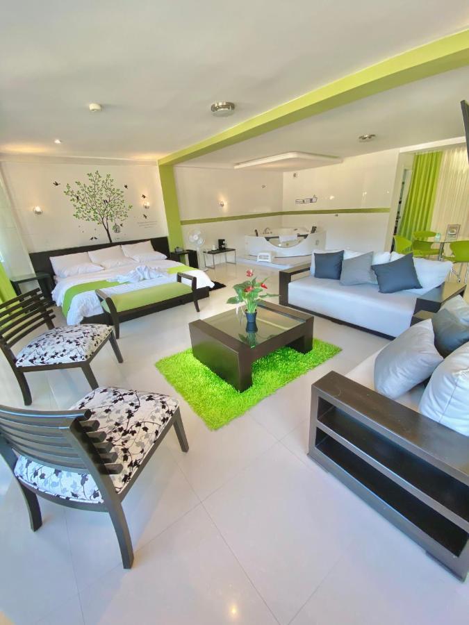 Destiny Hotel บาญอส ภายนอก รูปภาพ