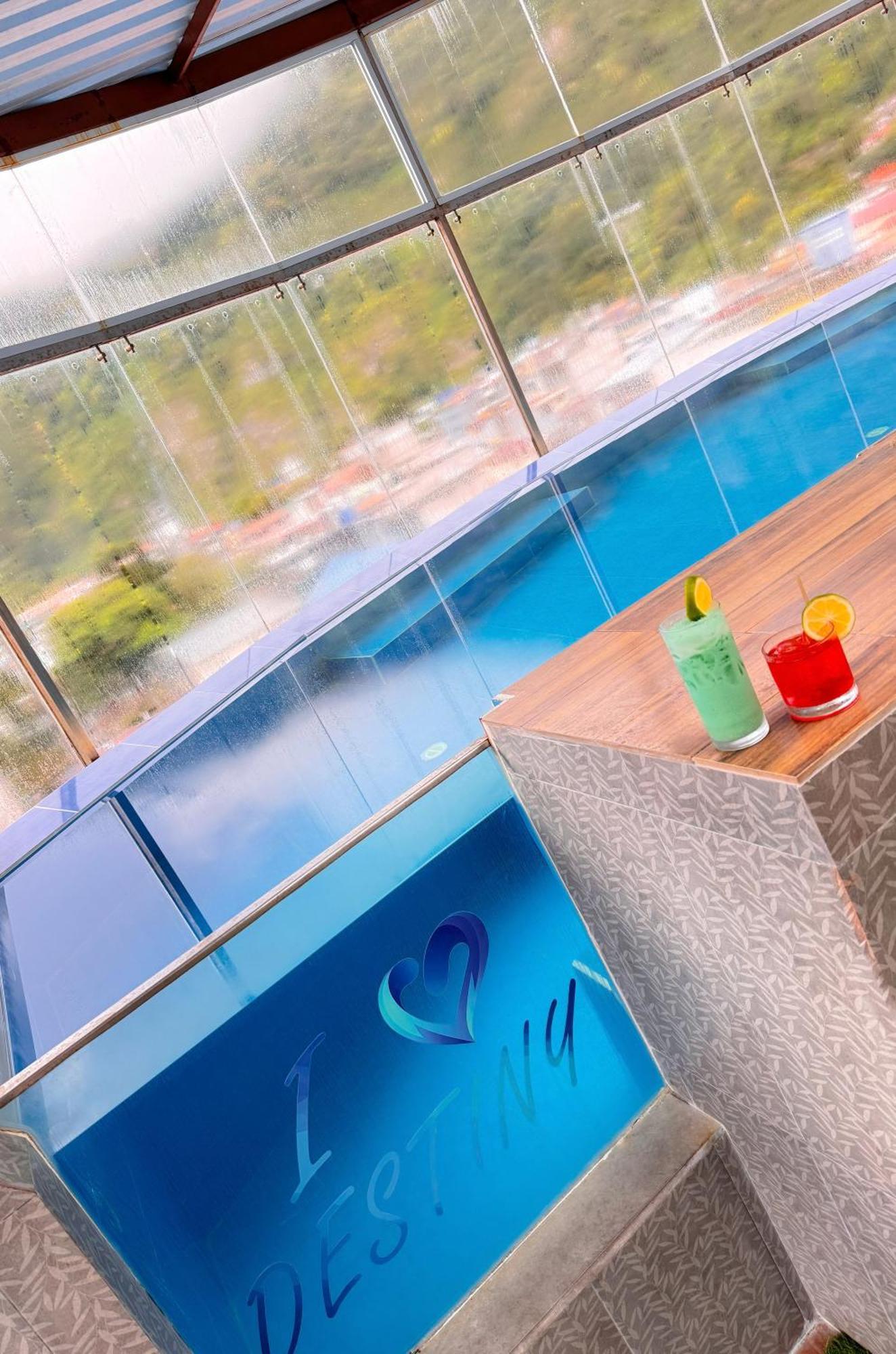 Destiny Hotel บาญอส ภายนอก รูปภาพ